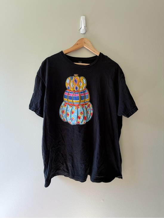 Gildan Tops - Gildan Black Short Sleeve Tee with Colorful Stacked Pumpkin Graphic